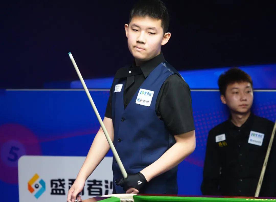 助球员们保 助球员们保