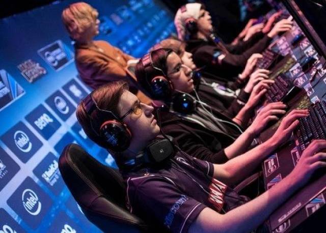 国羽的年轻 国羽的年轻