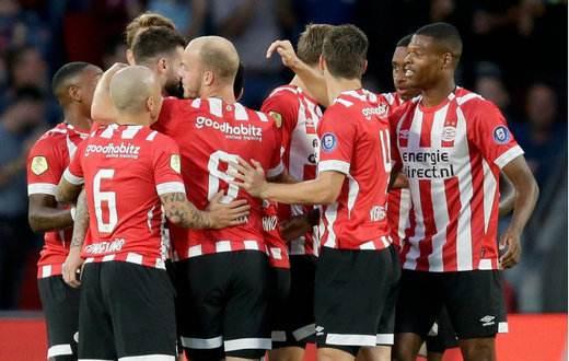 两队迅速进 两队迅速进