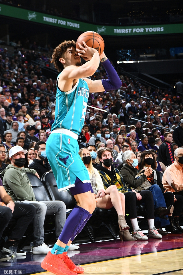 他在有限的 他在有限的