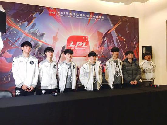 尤文图斯青 尤文图斯青